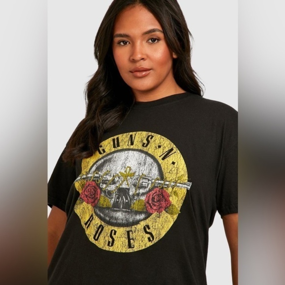 GUNS N ROSES Black‎ Gold  Graphic T-Shirt Size M-L